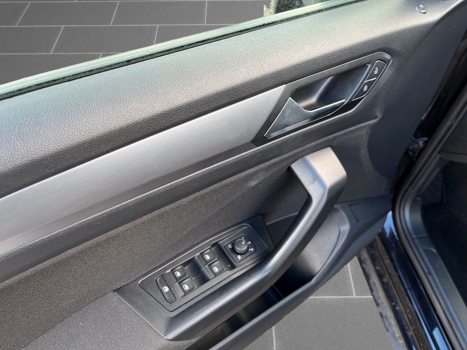 Volkswagen T-Roc - Bild 13