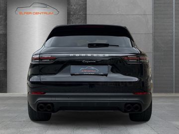 Porsche Cayenne - 5