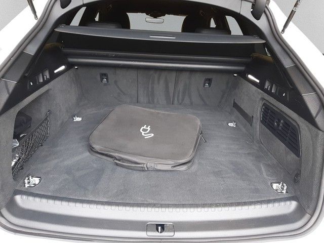 Fahrzeugabbildung Audi A6 Avant 55TFSIe quattro sport StdHzg Matrix 19"