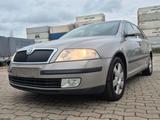 Skoda Octavia 1.9 TDI Elegance Scheckheft - Skoda Octavia aus 2007: 1.9