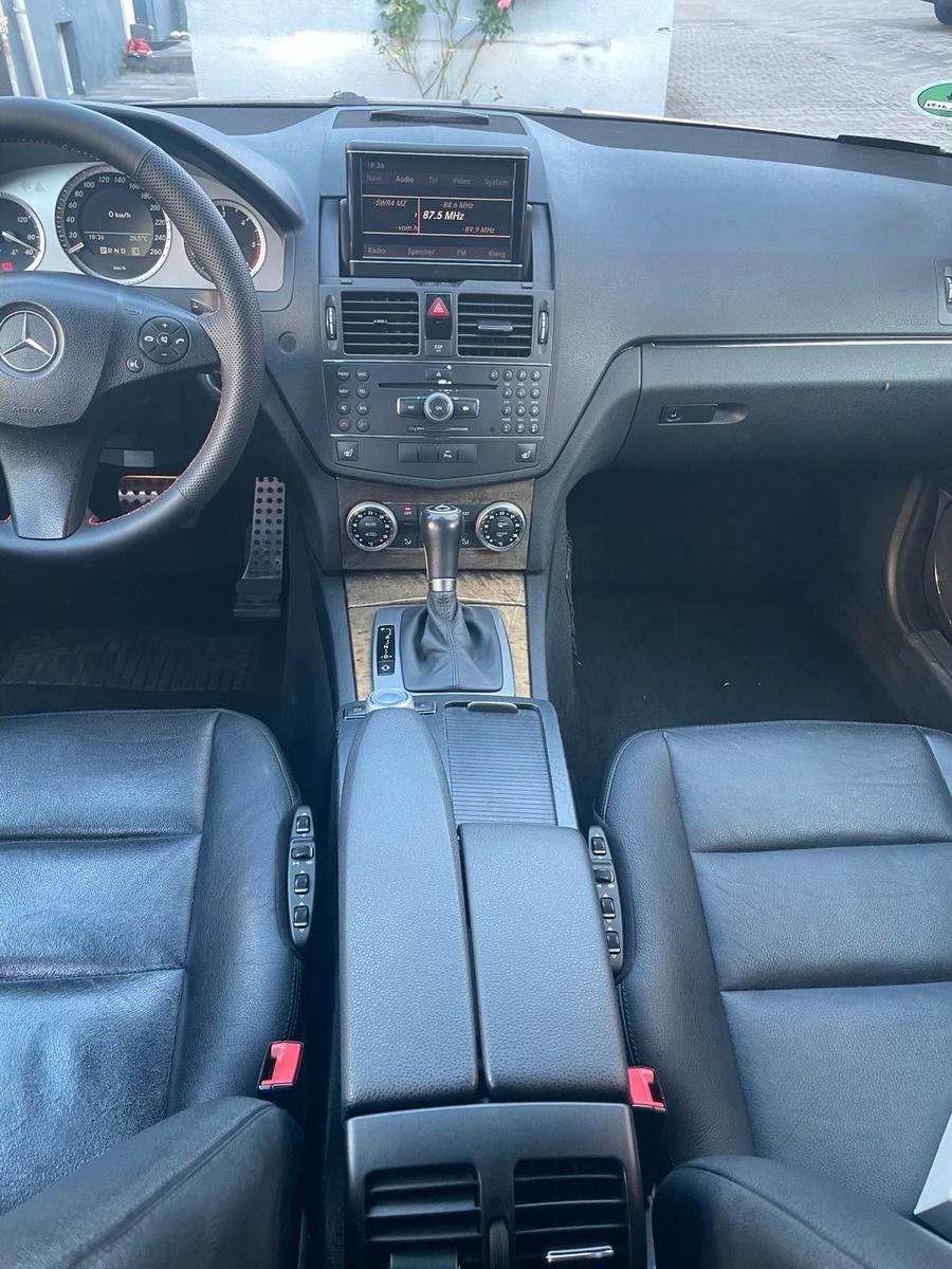 Mercedes-Benz C320 2008 — photo 12
