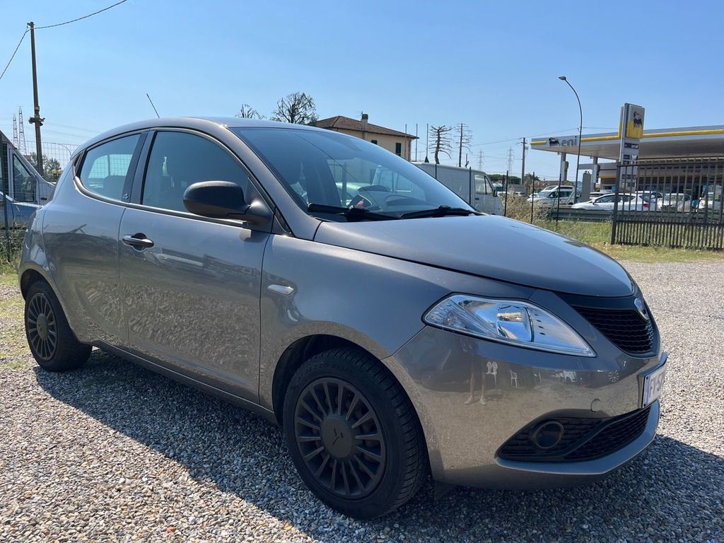 Image of Lancia Ypsilon