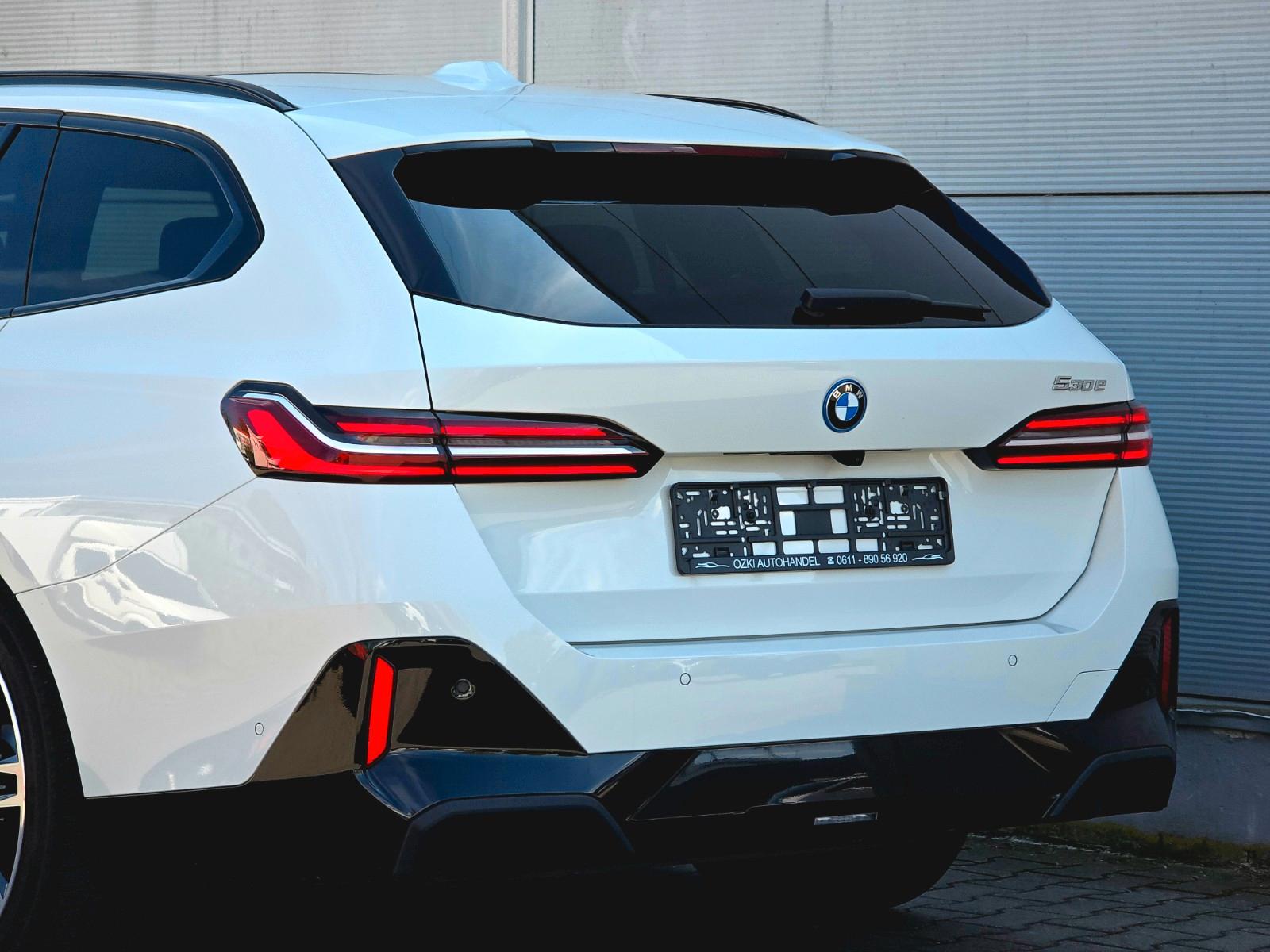 BMW 530e M Sport (Kamera/Panorama/H&K)