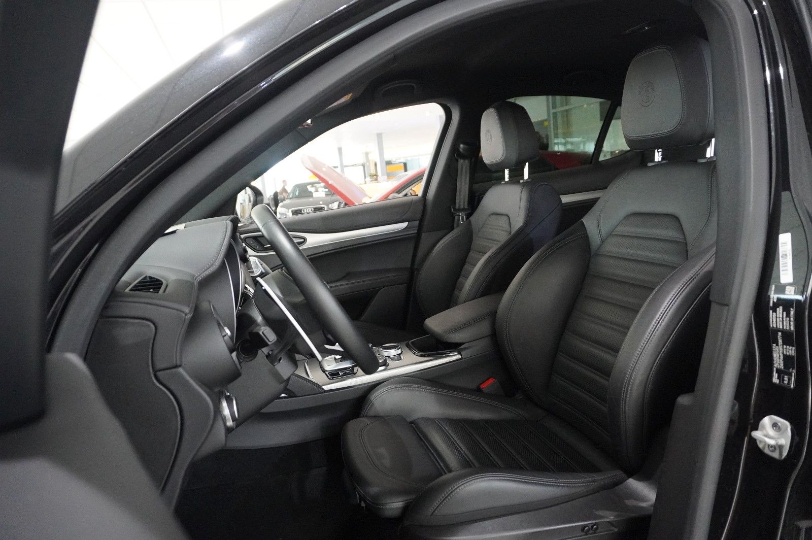 Fahrzeugabbildung Alfa Romeo Stelvio 2.2D VELOCE Q4 NAVI/LED/KAMERA/MATRIX/SH