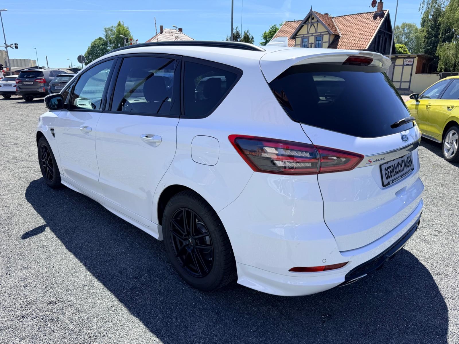 Ford S-MAX ST-Line AWD LED / Leder / Navi / Kamera