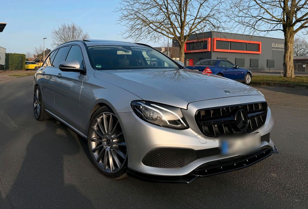 Image of Mercedes-Benz E 200