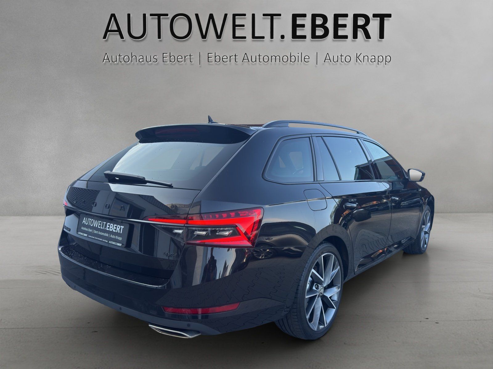 Fahrzeugabbildung SKODA Superb Combi 2.0 TSI Sportline 4x4/AHK/360°CAM/