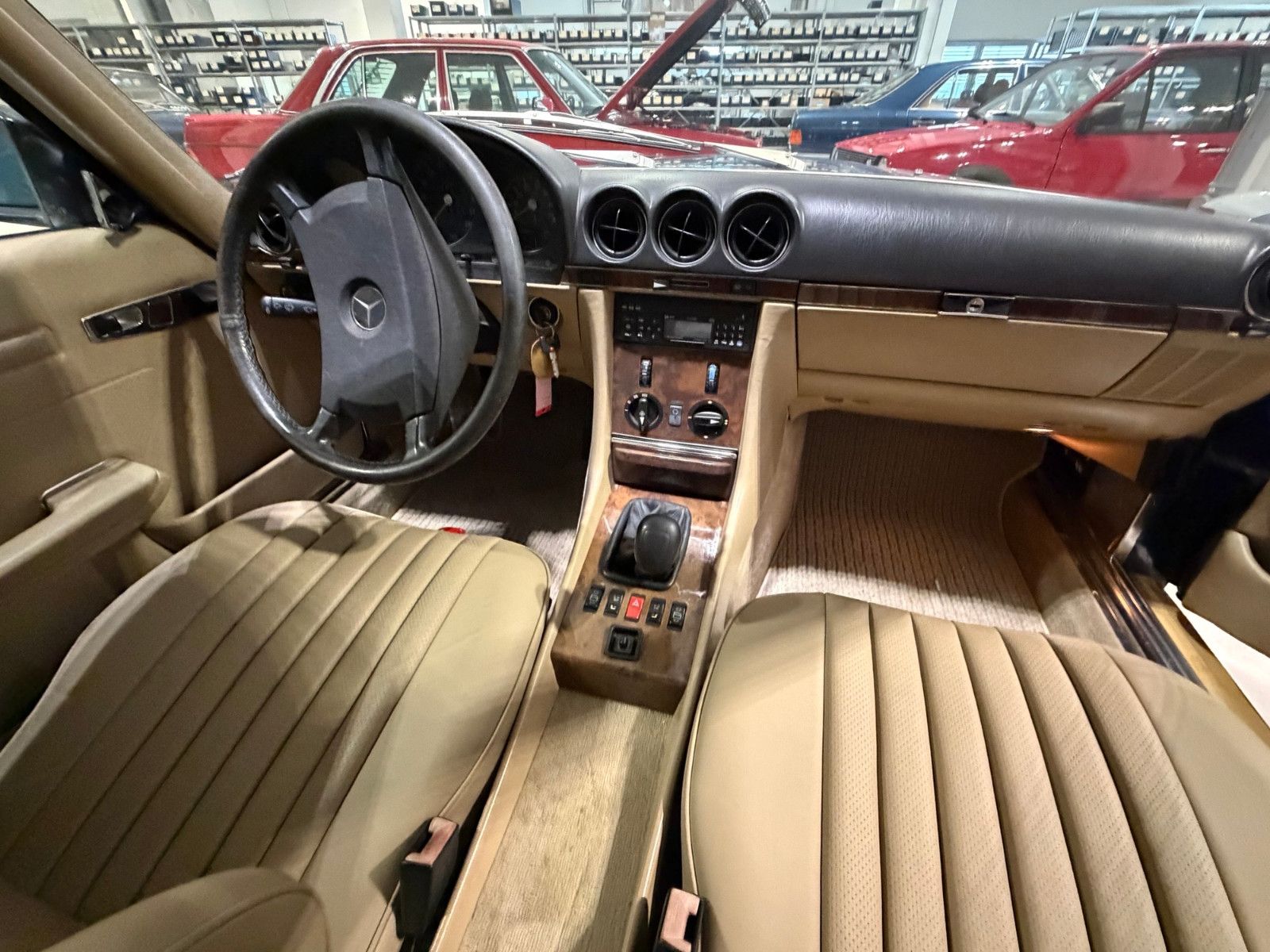 Fahrzeugabbildung Mercedes-Benz SL 300