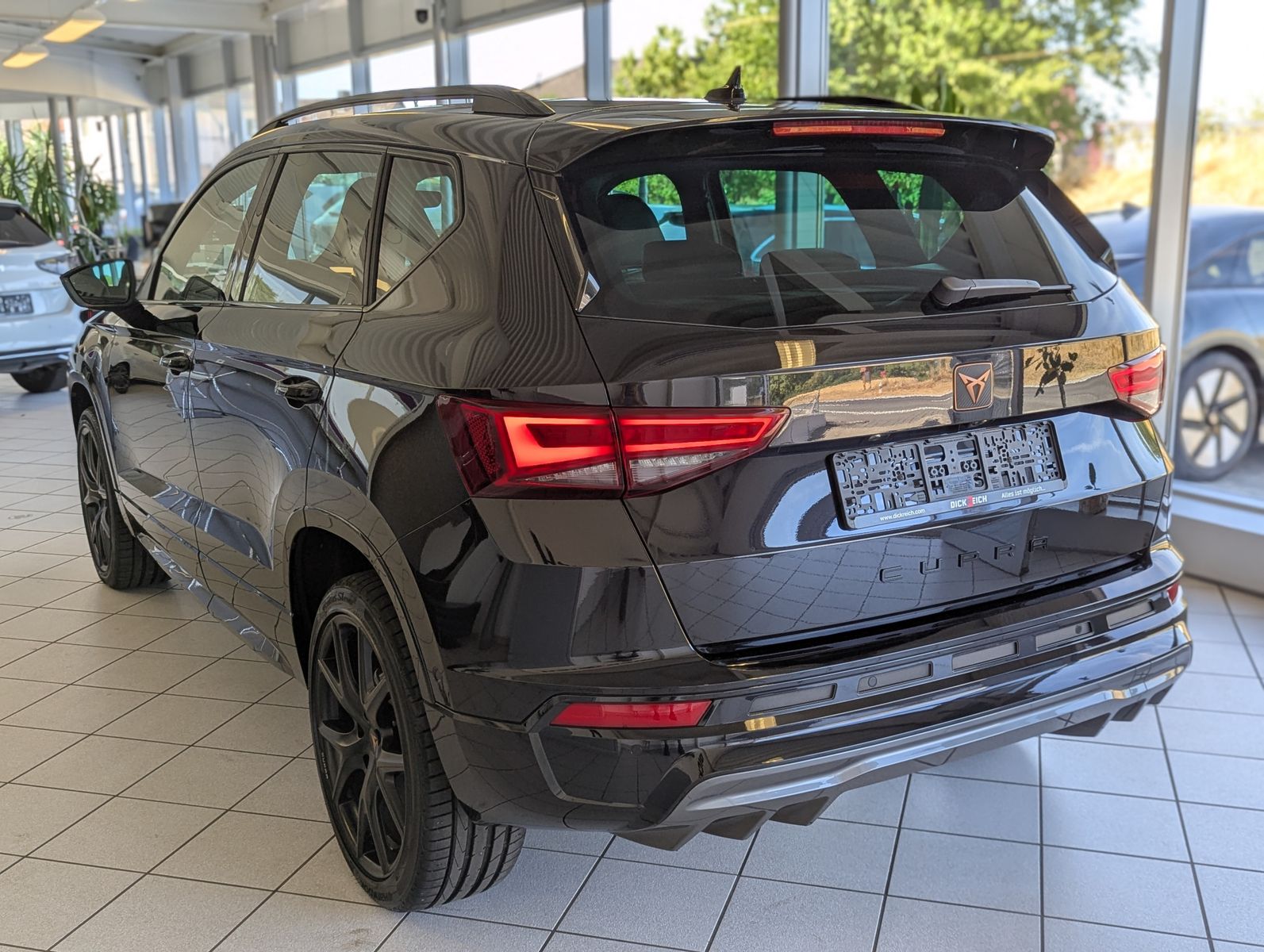 Fahrzeugabbildung CUPRA Ateca 1.5 TSI DSG Pano Dinamica ACC Cam AHK 19"
