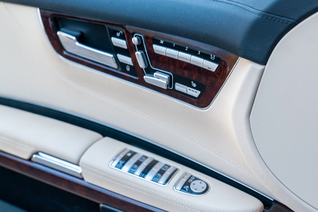 MERCEDES-BENZ CL 500 Coupe/ DE/ 1. HAND / MASSAGE/ NACHTSICHT MERCEDES-BENZ CL 500 Coupe/ DE/ 1. HAND / MASSAGE/ NACHTSICHT