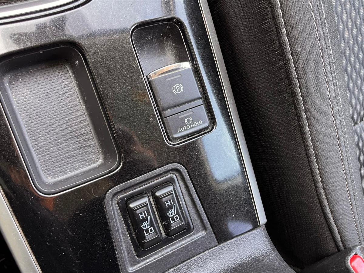Mitsubishi Outlander 2,0 "ACTIVE" CVT= AUTOMATIK