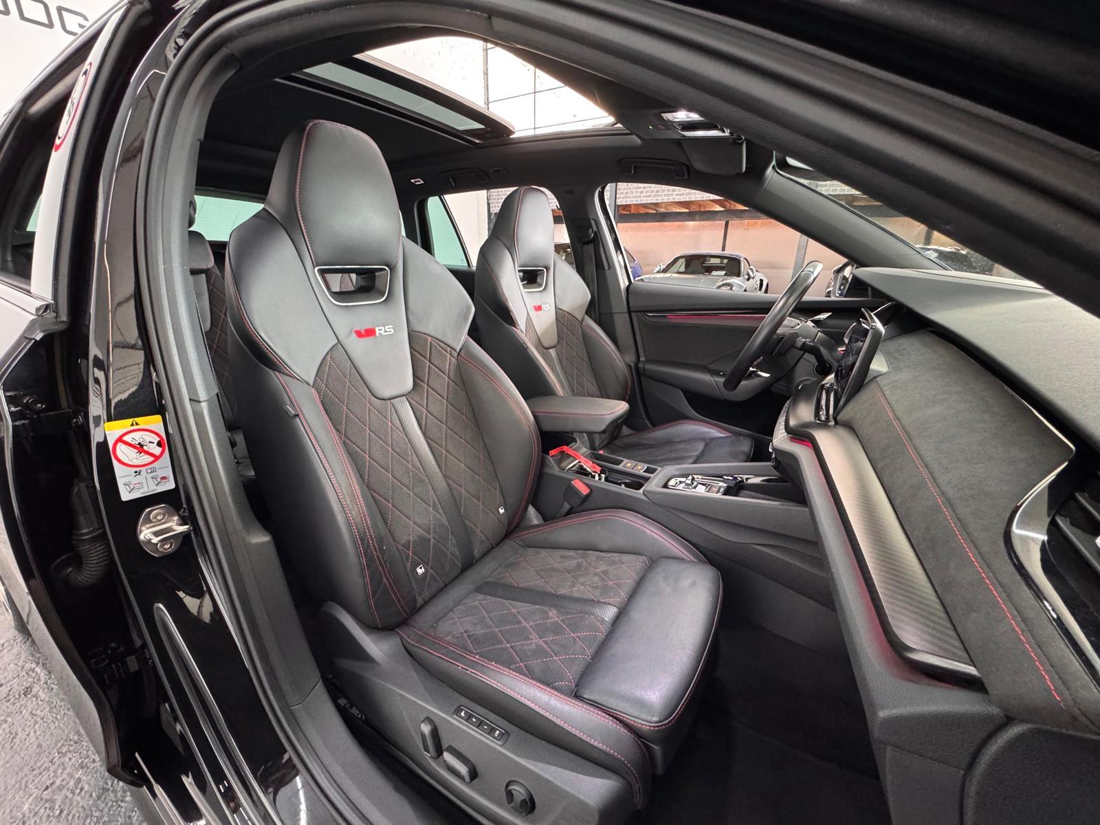 Skoda RS4x4 PANO/HUD/TOT/AHK/ShZ/WinP/MASS/ACC/XDS/HOD