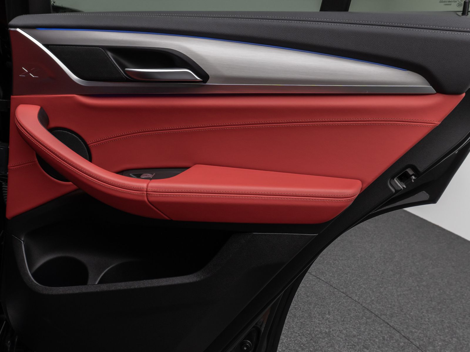 Fahrzeugabbildung BMW X4 M40i Kamera Laser HUD DAB HiFi DisplKey 21"