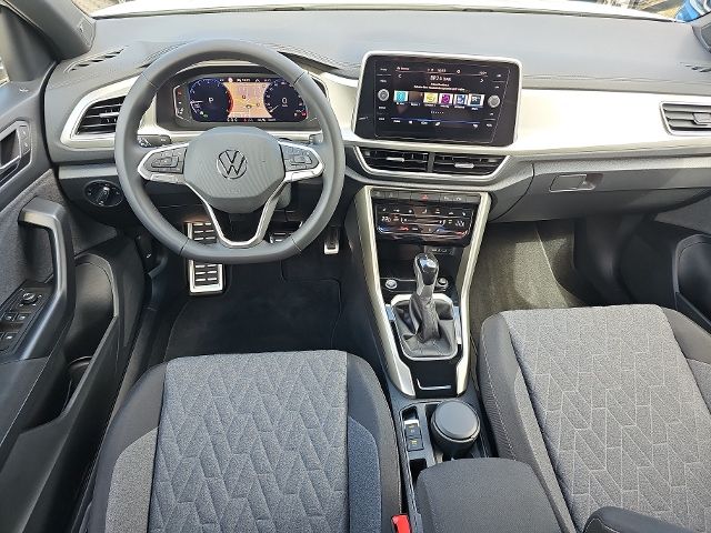 Fahrzeugabbildung Volkswagen T-Roc MOVE 1,5 TSI DSG BEATS AHK STHZG KAMERA NA