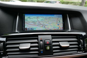 Fahrzeugabbildung BMW X3 xDrive 35 d, M-Paket, Navi, Panorama, LED
