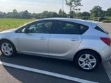Opel Astra 1.4 Turbo Design Edition 103kW*PDC - Opel Astra aus 2010: Turbo