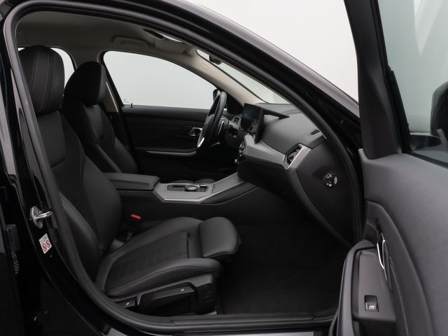 Foto Nummer 25: BMW 320d