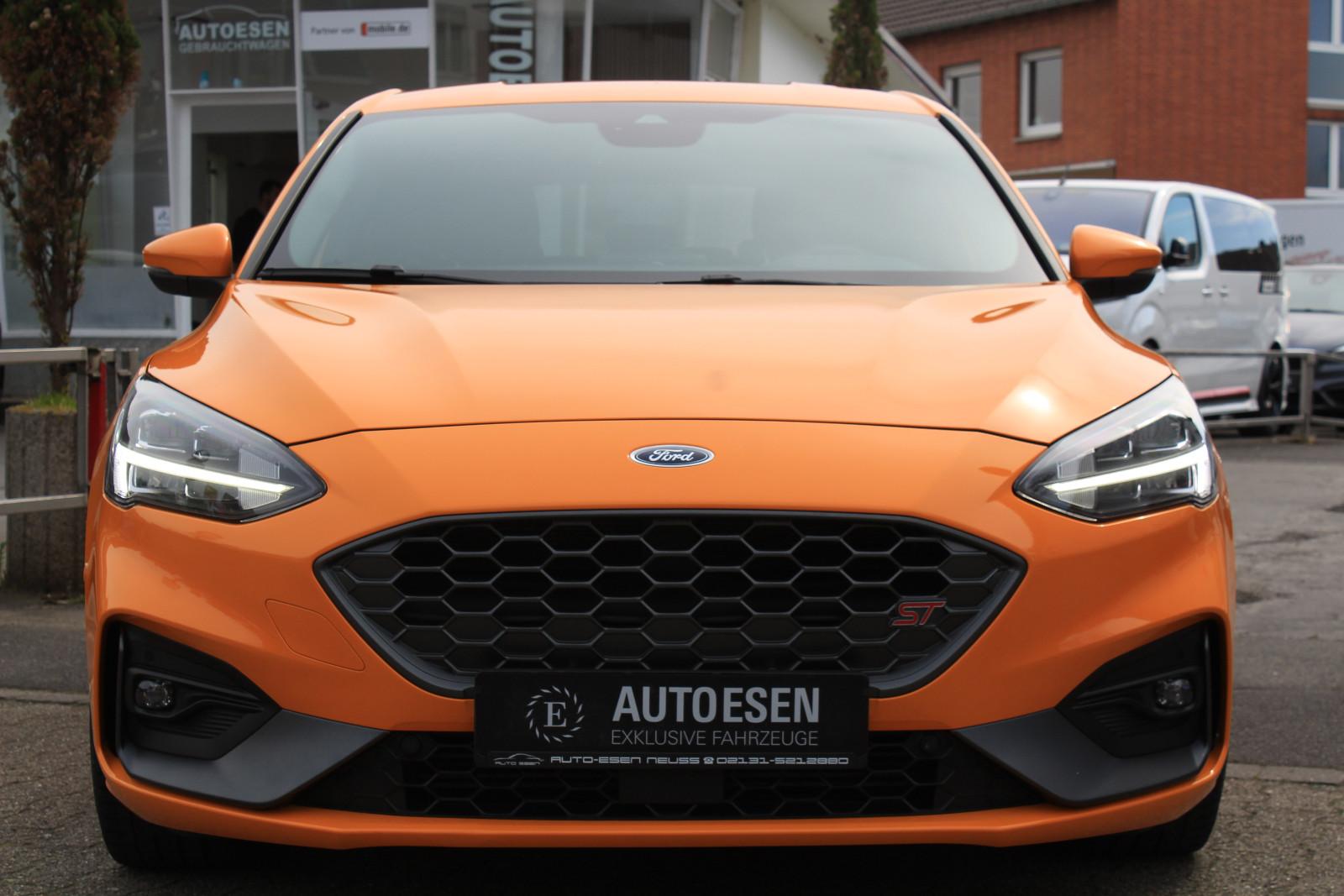 Ford Focus 2,3 ST 1.HAND+SONDERLACK+RECARO+B&O+KAMERA