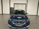 BMW iX1 xDrive30   HeadUp|LED|Pano|Kamera - blaue BMW iX1