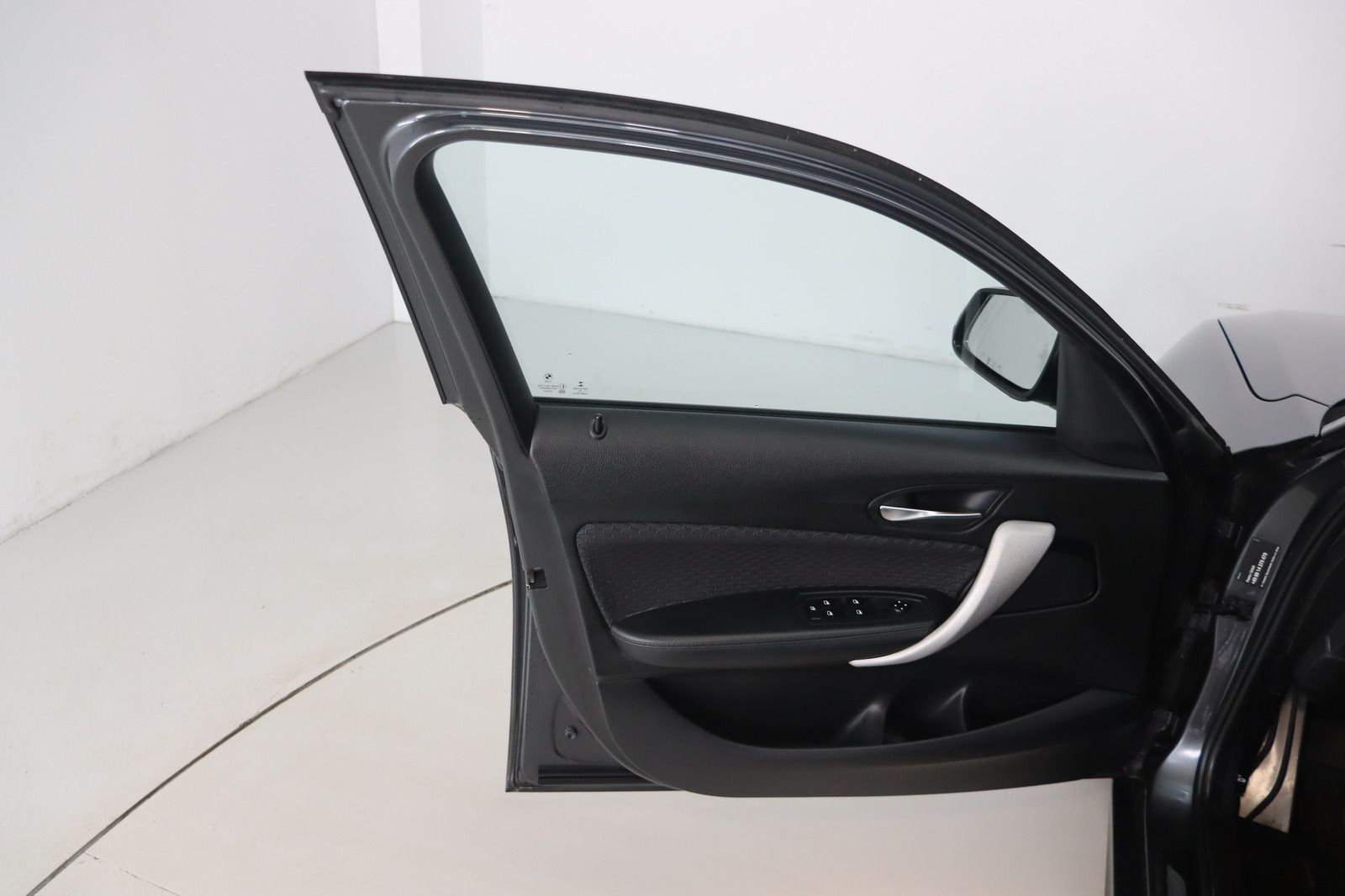 Fahrzeugabbildung BMW 118 i M Sport Paket 1. Hand