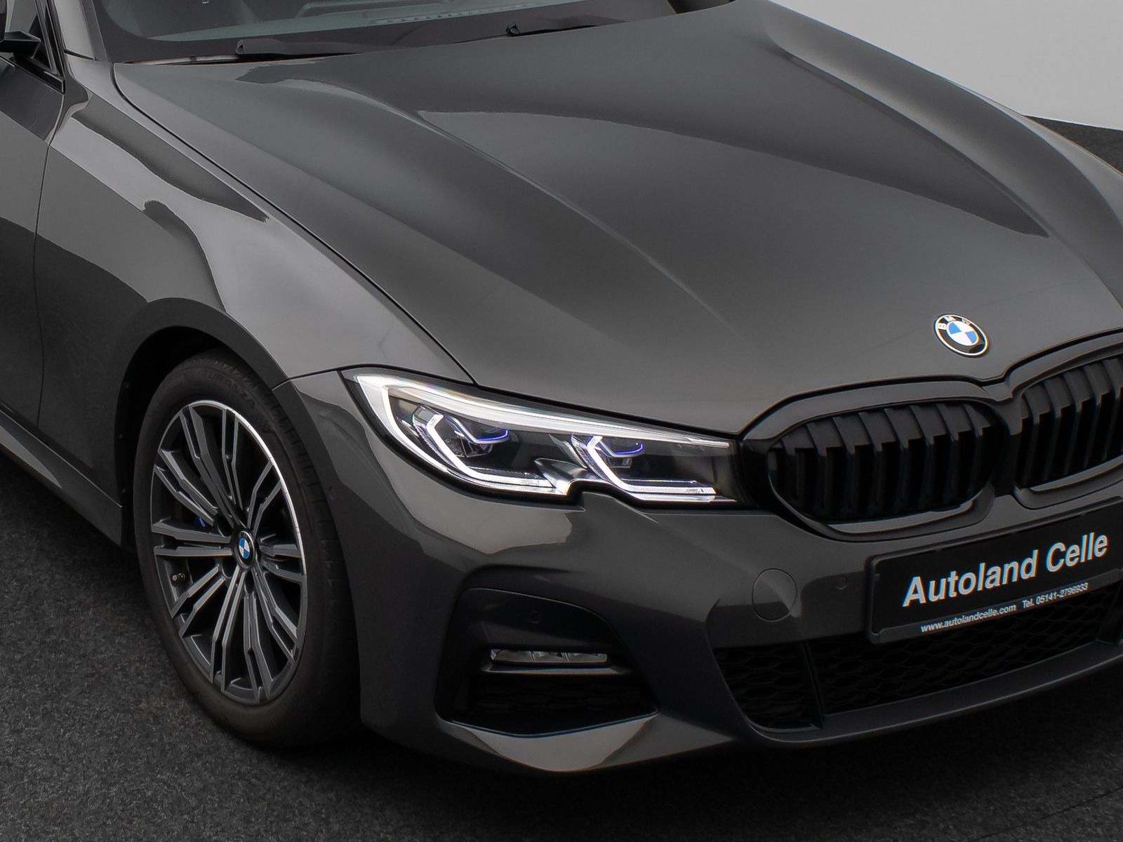 Fahrzeugabbildung BMW 330d xD M Sport Laser Kamera HUD HiFi Komfort