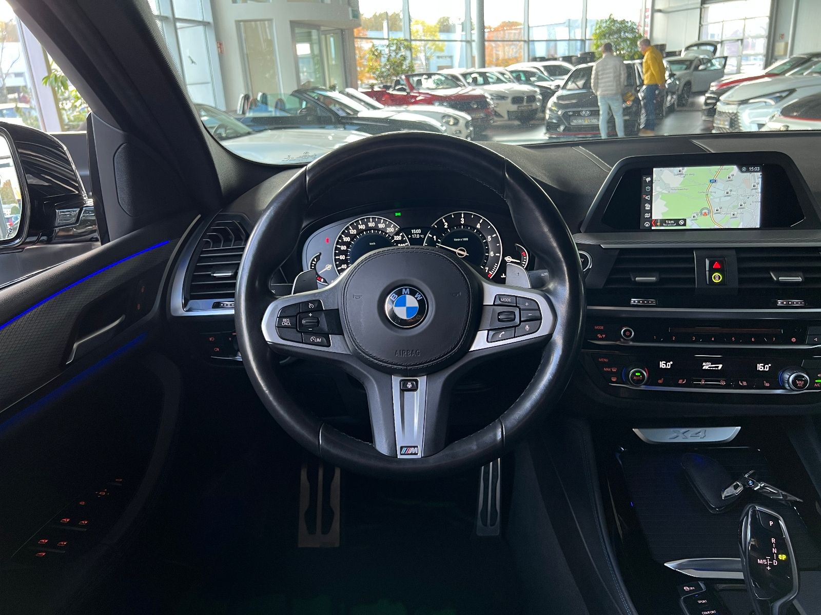 Fahrzeugabbildung BMW X4 xDrive 30 i M Sport AHK HUD LED NAV