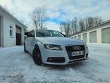 Audi A4 2.0 TDI Avant 141T km - Audi A4 aus 2011: TDI