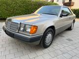 Mercedes-Benz CE 300, Top Gepflegt, Leder, H-Kennz., wenig Km - scheckheftgepflegte Mercedes CE 300