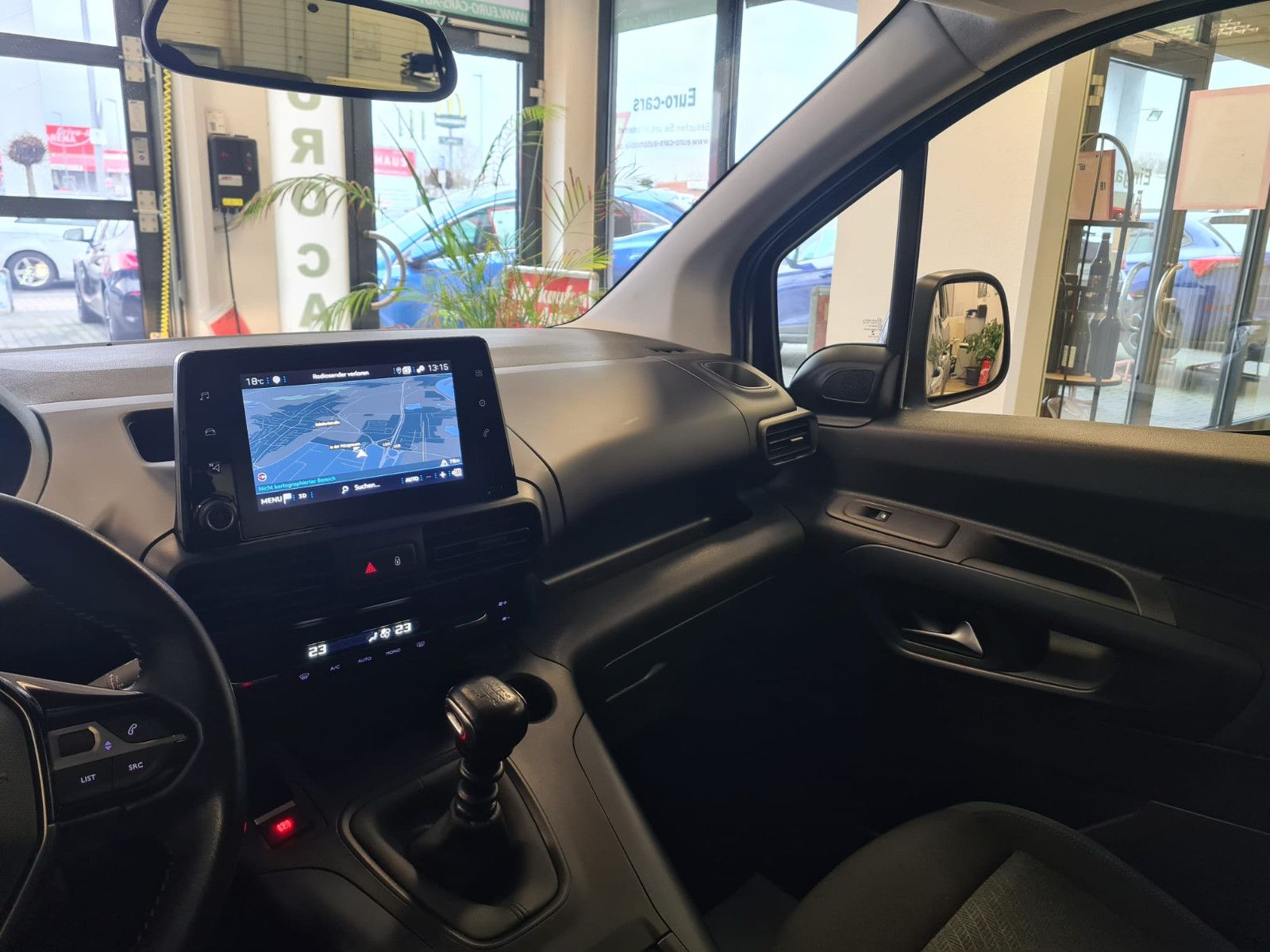 Fahrzeugabbildung Peugeot Rifter Allure L1 / SCHECKHEFT / NAVI