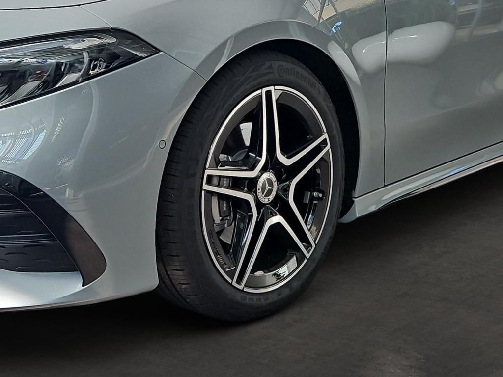 Fahrzeugabbildung Mercedes-Benz A 200 Limousine +AMG+NIGHT+KEYLESS+Standheizung+