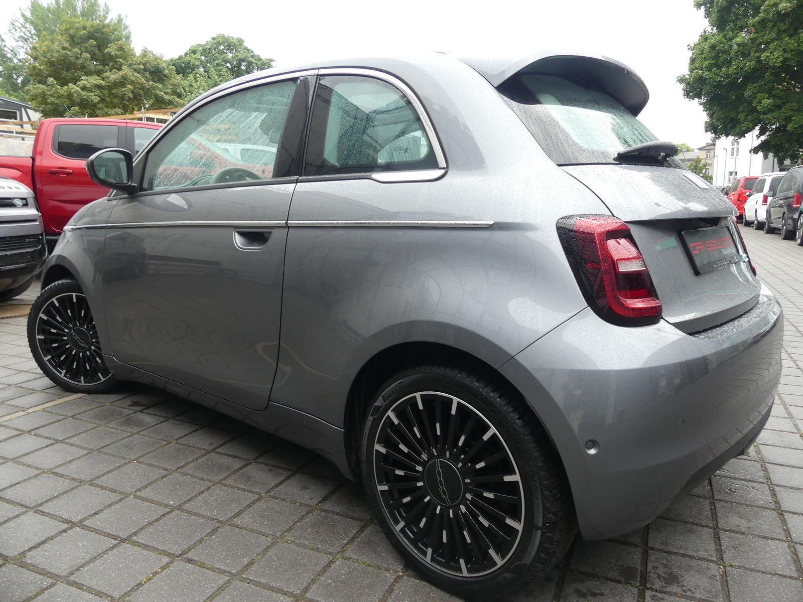 Fiat 500e La Prima by Bocelli 87KW PANO/LED/KAM/ACC