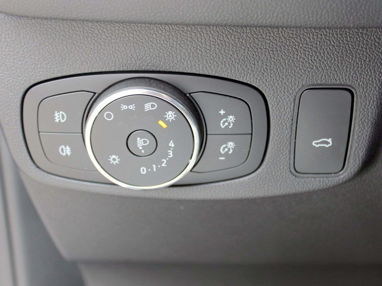 Fahrzeugabbildung Ford Focus ST-Line X 1,0 EcoBoost Mild-Hybrid