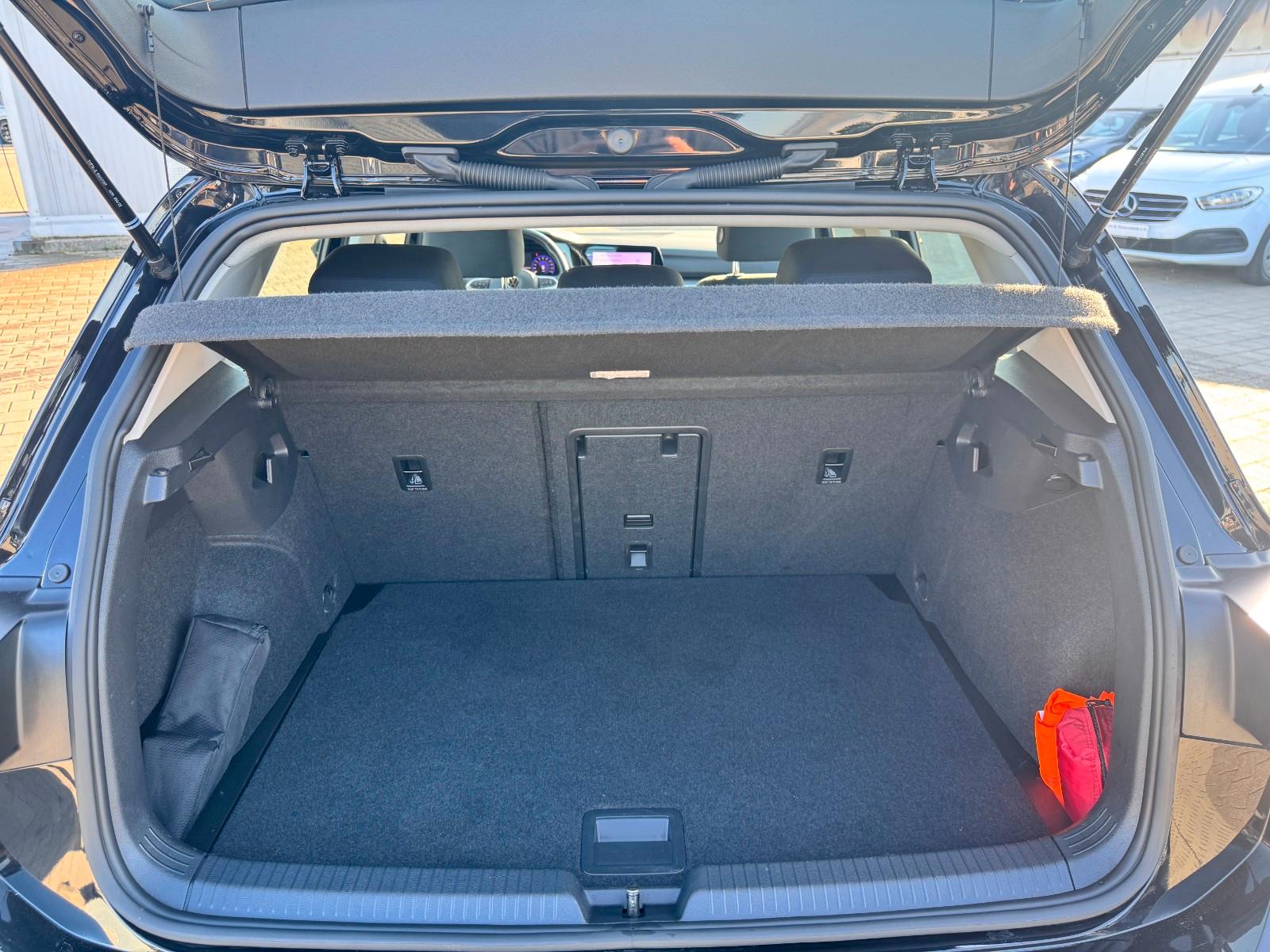 Volkswagen Golf VIII Lim. Life 2.0 TDI /LED/NAVI/AMBIENTE, миниатюра 26