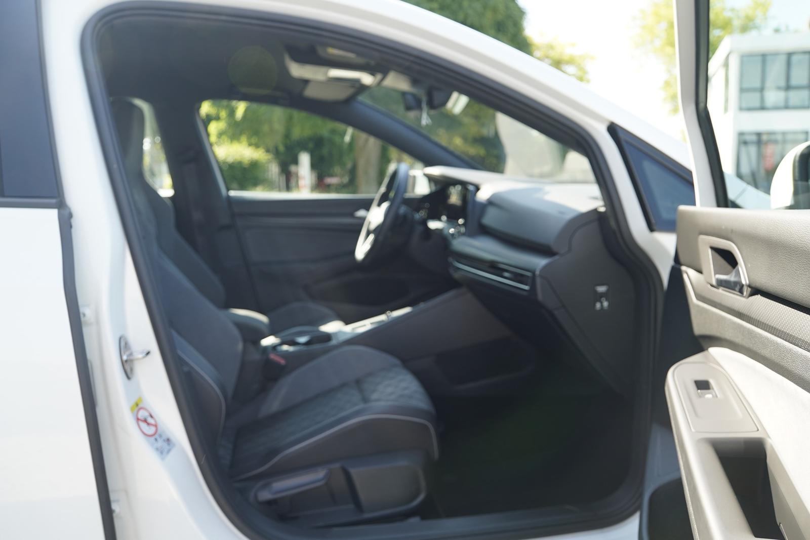 Volkswagen Golf VIII Variant 2.0 TDI R-Line LED Navi Kamera, миниатюра 28
