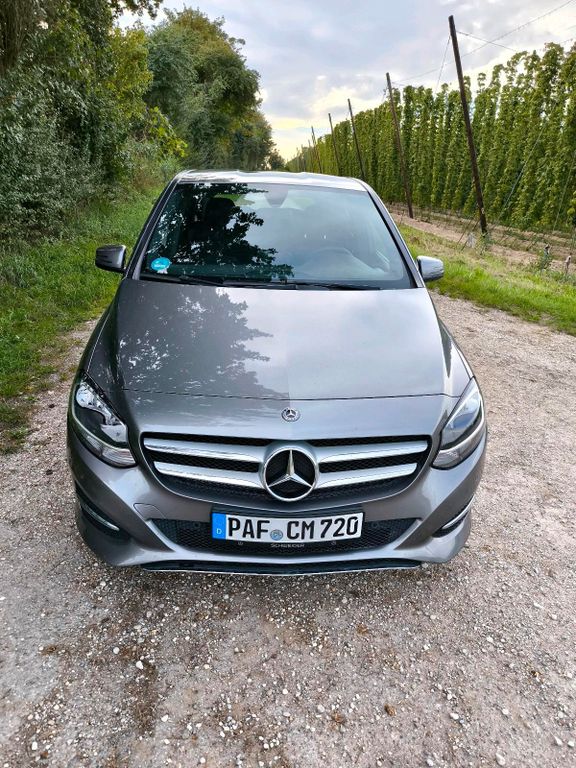Image of Mercedes-Benz B 200