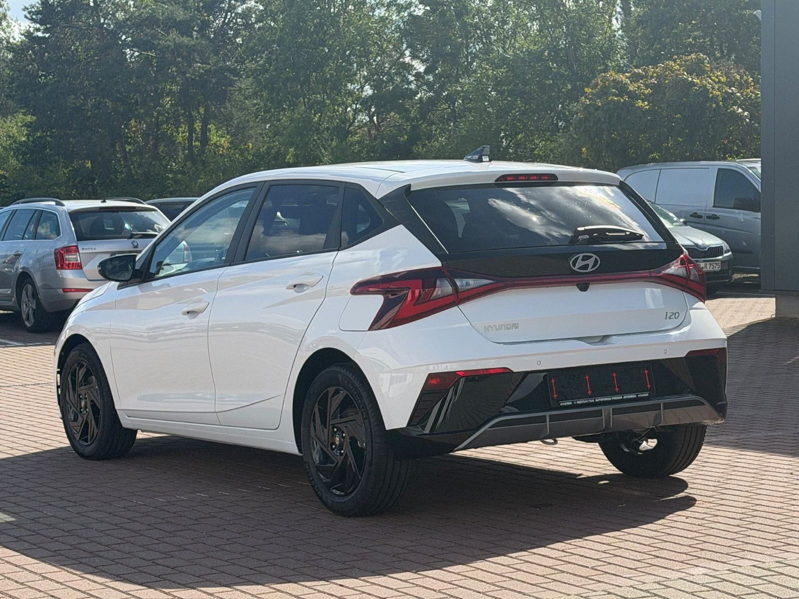 Fahrzeugabbildung Hyundai i20 1.0 T-GDI Blackline *Navi*RFKamera*LED*BOSE*