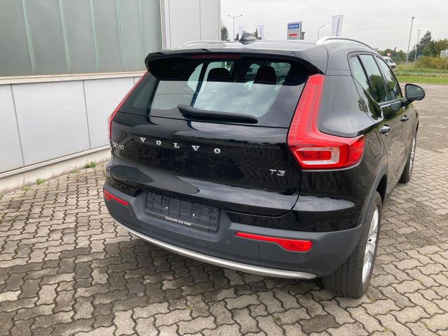 XC 40 T3 Momentum Pro 2WD