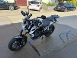 KTM Duke 690 - SUPER MOTO VON 501 BIS 750 CCM