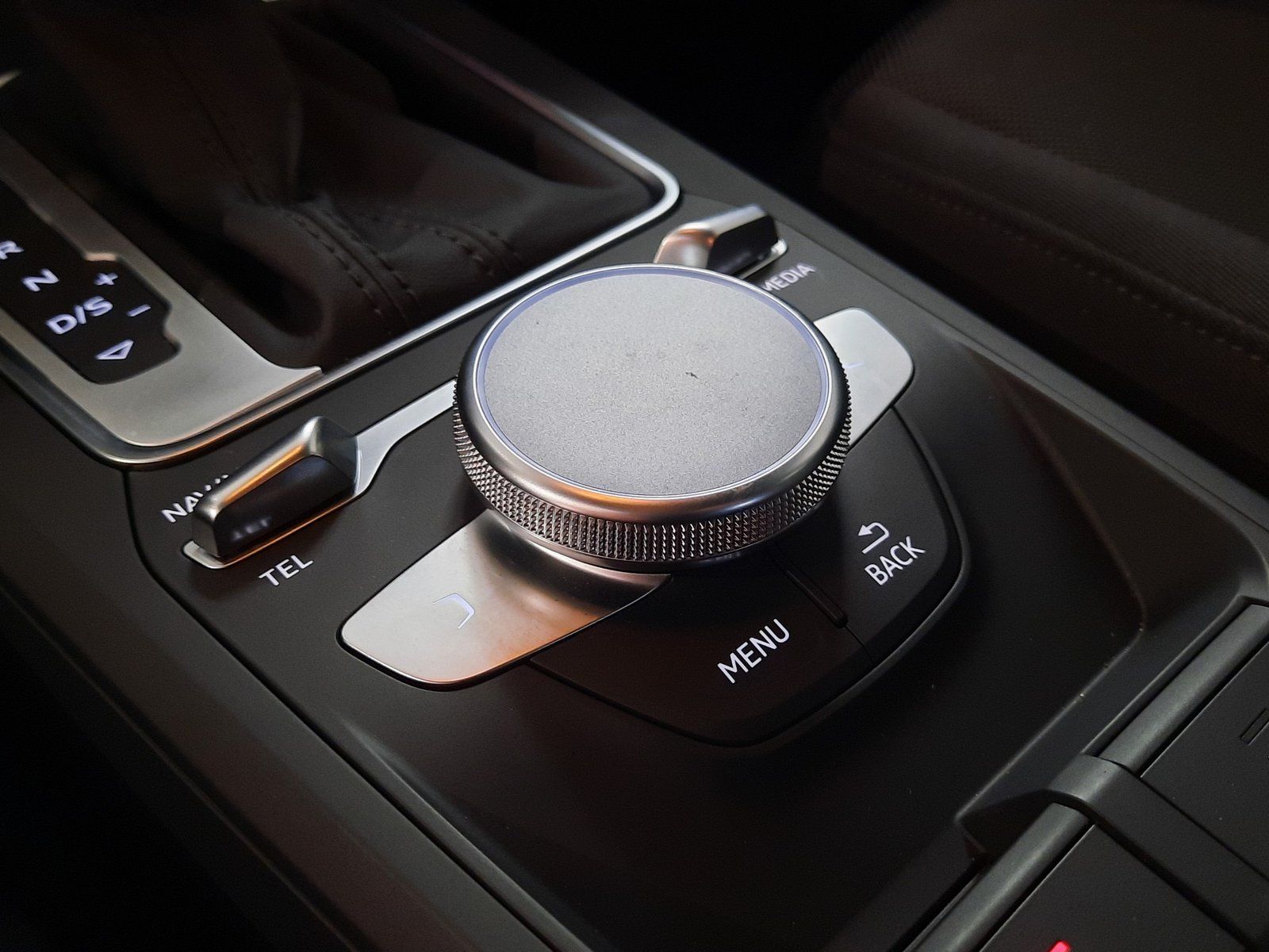 Fahrzeugabbildung Audi Q2 35 TFSI advanced S-tronic *AHK*Cam*LED*Sitzhz