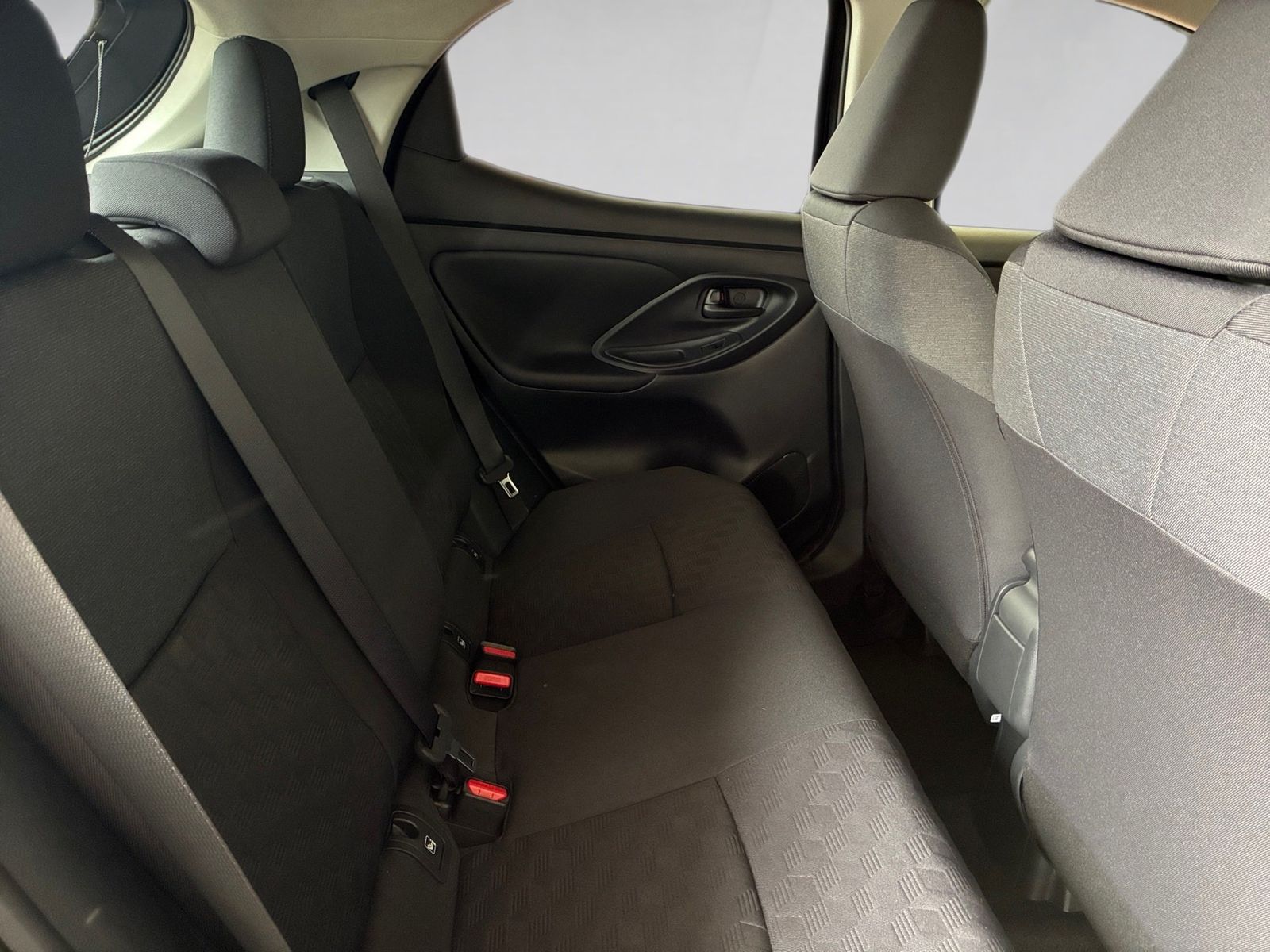 Fahrzeugabbildung Toyota Yaris 1.5 Teamplayer Kamera,LED,SHZ,ACC,Keyless