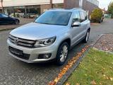 Volkswagen T. Sport/ 4M/Leder/ SH/ PaD/100TKM/auto Parking - Volkswagen Tiguan aus 2012 mit Diesel-Antrieb