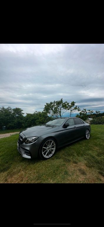 Image of Mercedes-Benz E 43 AMG