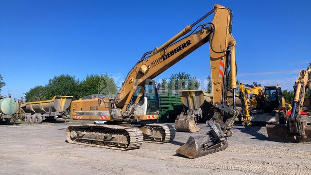 Liebherr R906 LC Litronic Kettenbagger mit zwei Löffeln