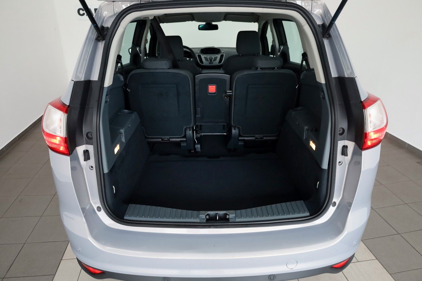 Fahrzeugabbildung Ford Grand C-MAX Trend SH,PDC,Park-Assistent
