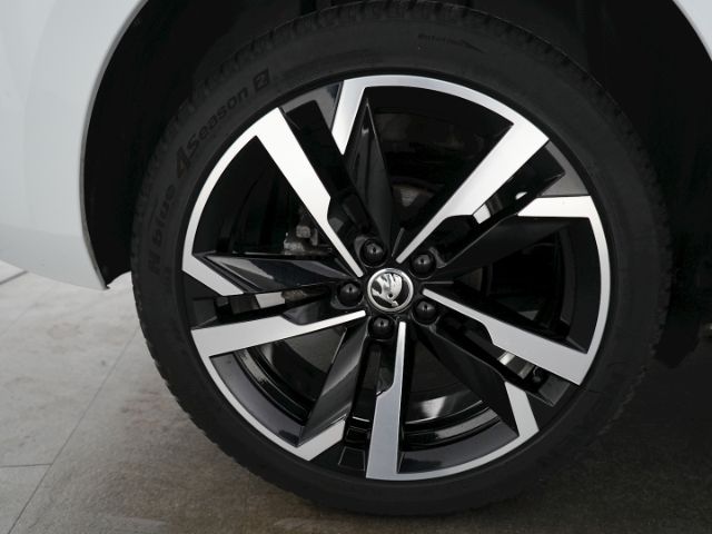Kamiq MONTE CARLO TSI DSG+LED+NAVI+PANORAMADACH+