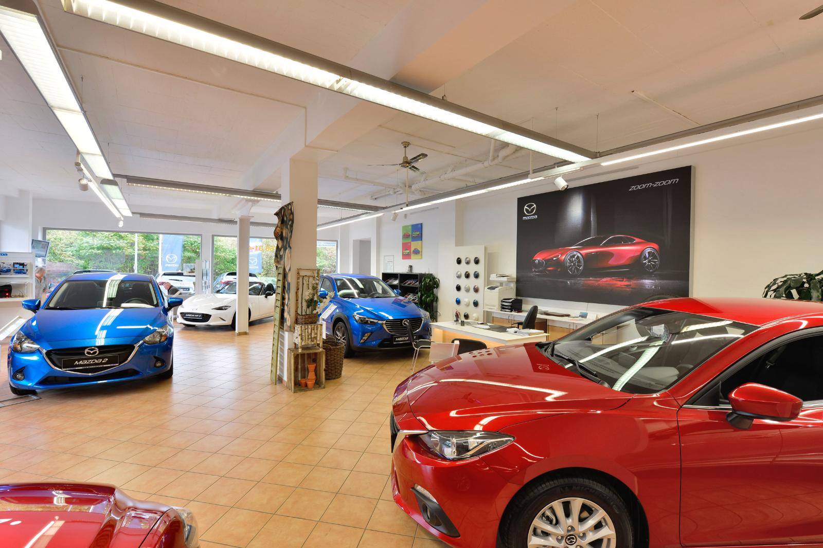 showroom-image-top
