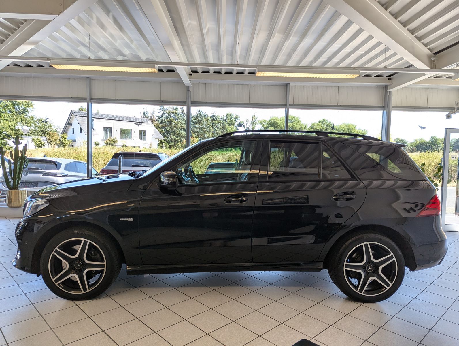 MERCEDES-BENZ GLE 43 AMG 4M Pano designo StHz ACC 360° H/K AHK - Image 4