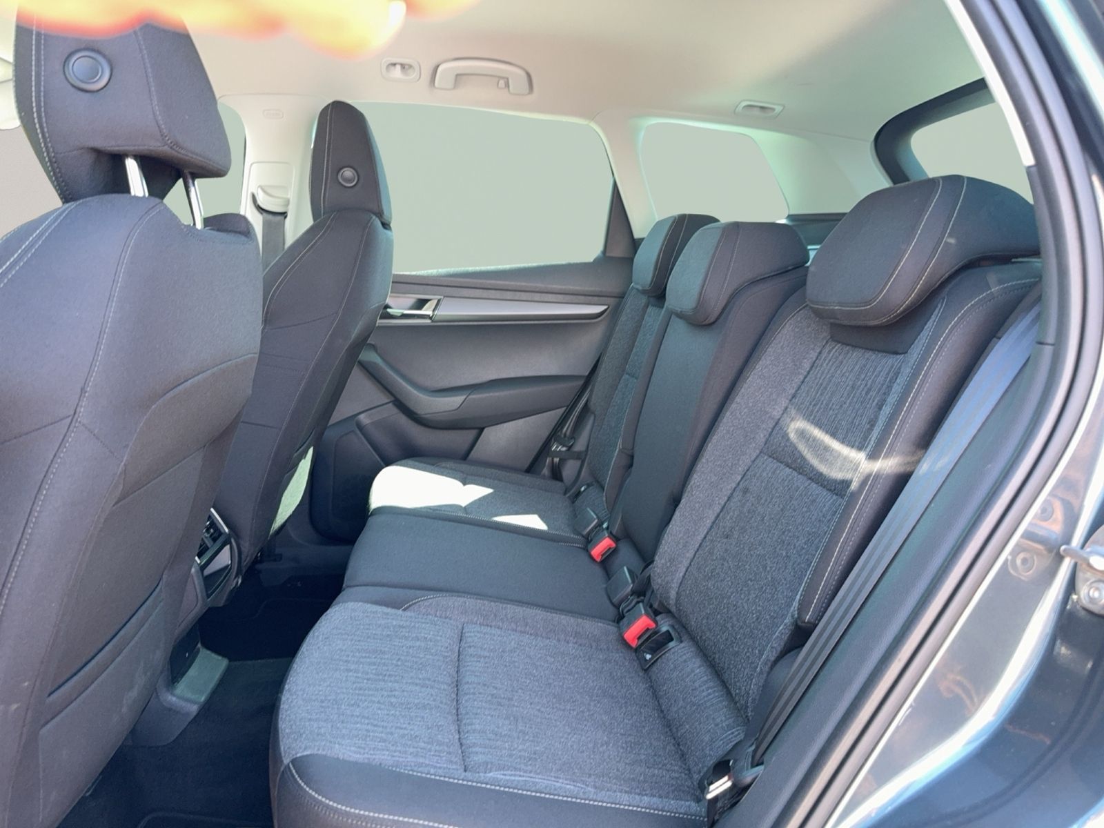 Karoq 2.0 TDI Style 4x4, AHK, LED, 19" Alu, Busi