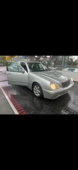 Mercedes-Benz Mercedes Benz E320 CDI W210 Limousine Eleg... - Mercedes-Benz E 320 aus 2001: Cdi