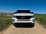 Ford Explorer Sport - Ford Explorer: Geländewagen
